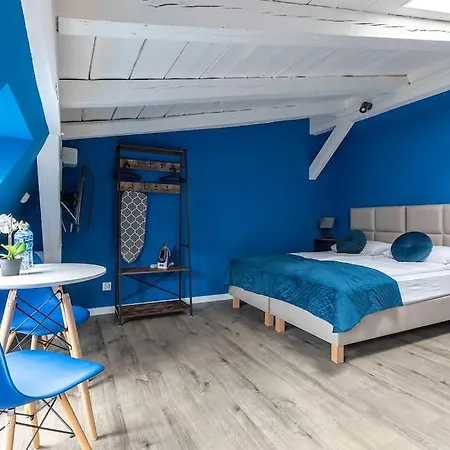 Niebiesko-bialy Apartament * Познань